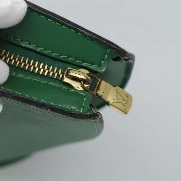 LOUIS VUITTON Epi Saint Jacques Shopping Shoulder Bag - Picture 8 of 16